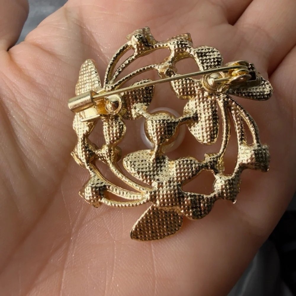 Classic vintage gold color Butterfly Brooch with Pearl Accent